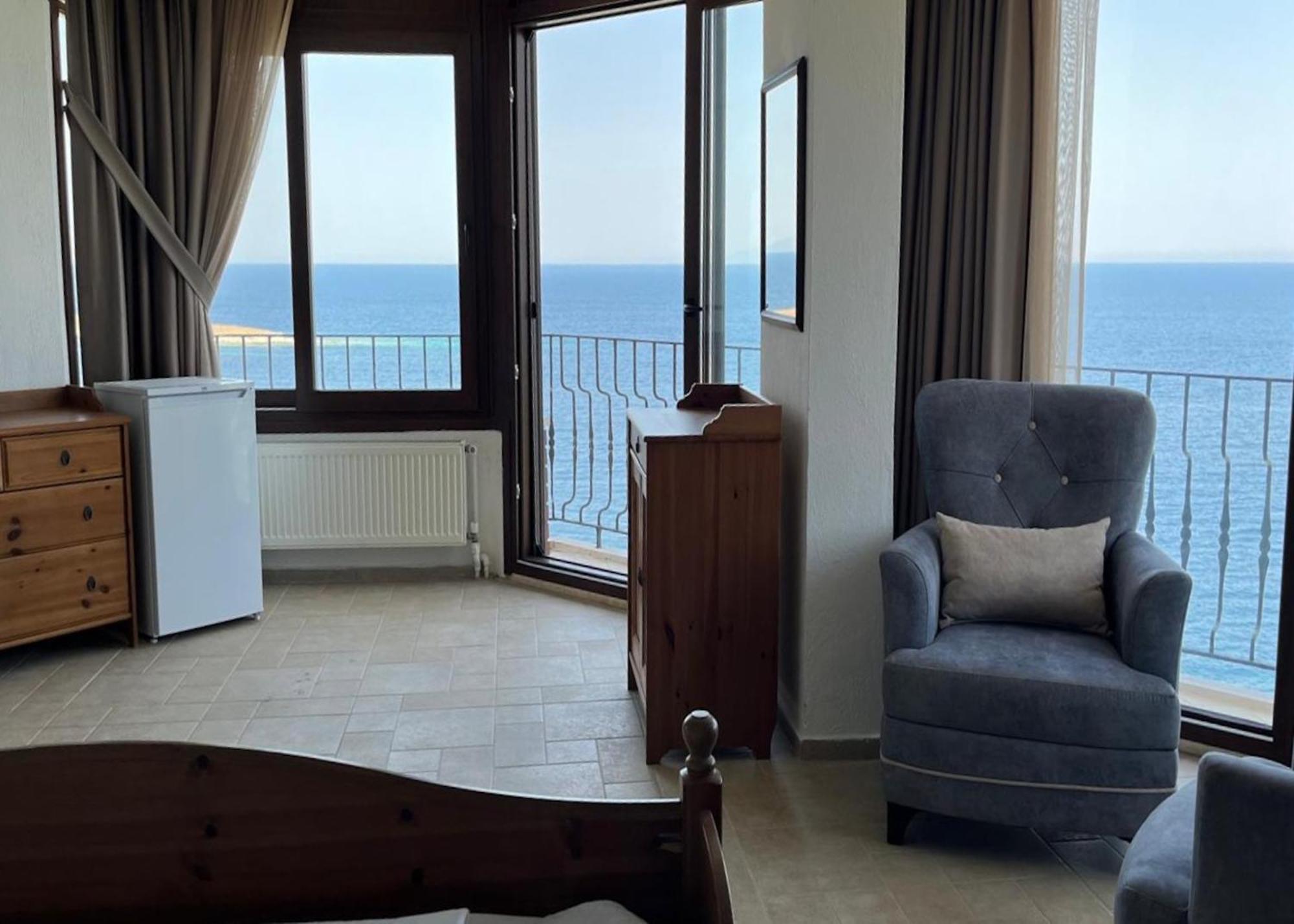 Nergis Hotel Karaburun  Exterior photo