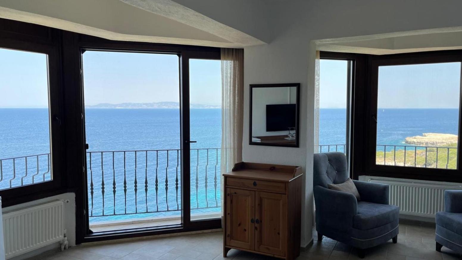 Nergis Hotel Karaburun  Exterior photo