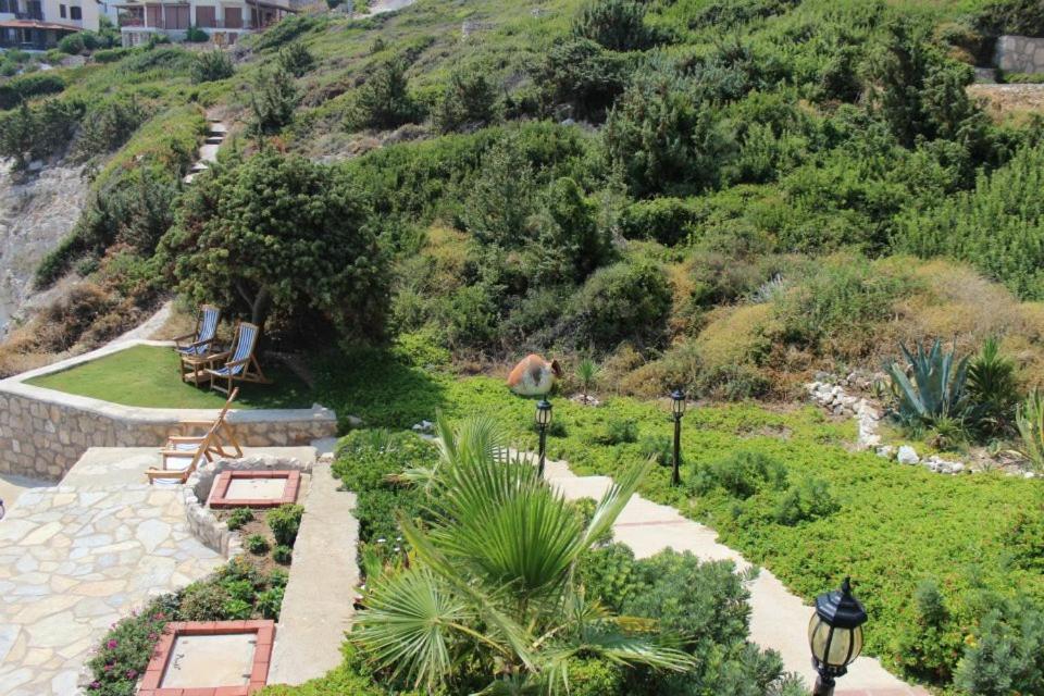 Nergis Hotel Karaburun  Exterior photo