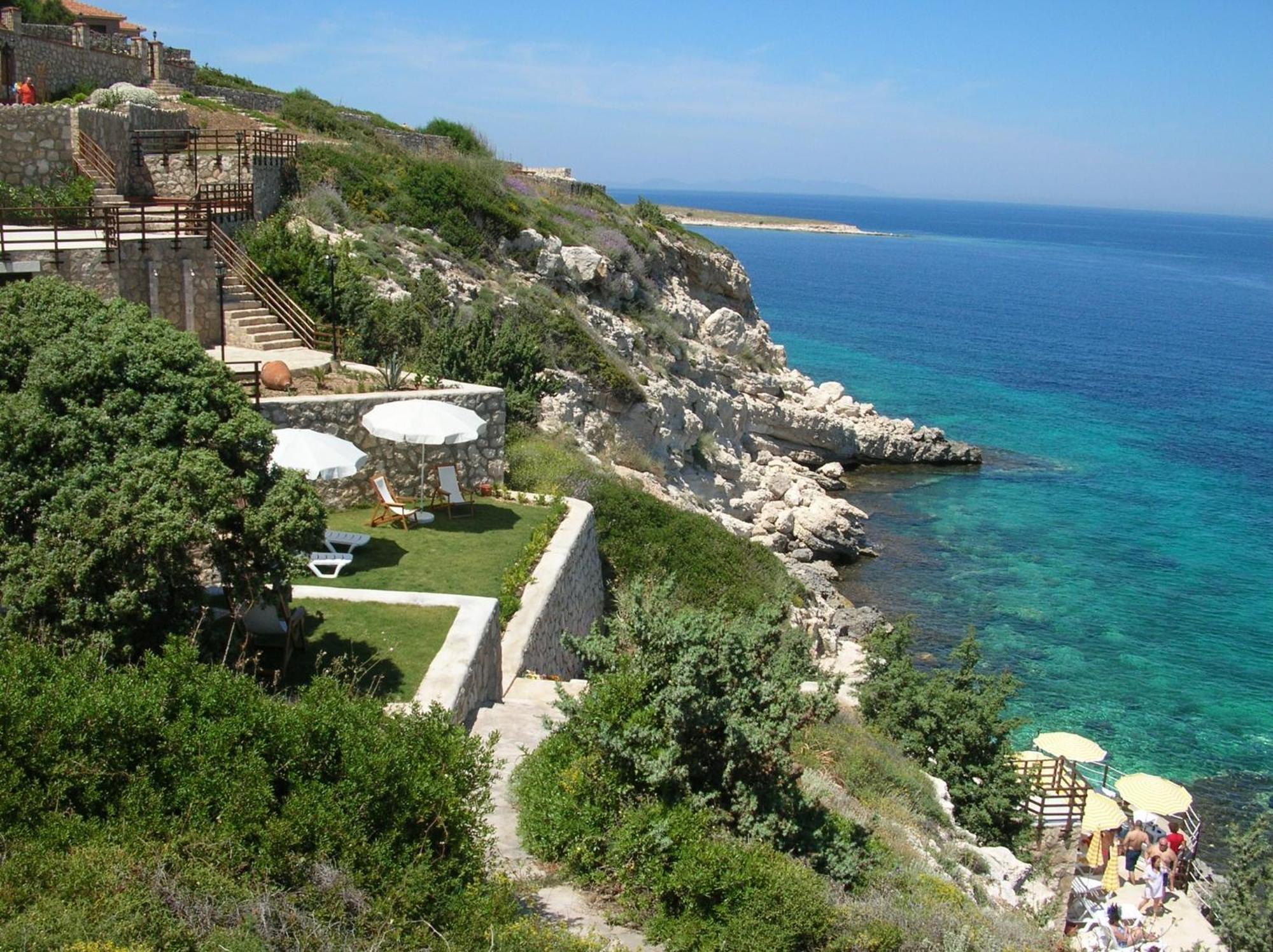 Nergis Hotel Karaburun  Exterior photo