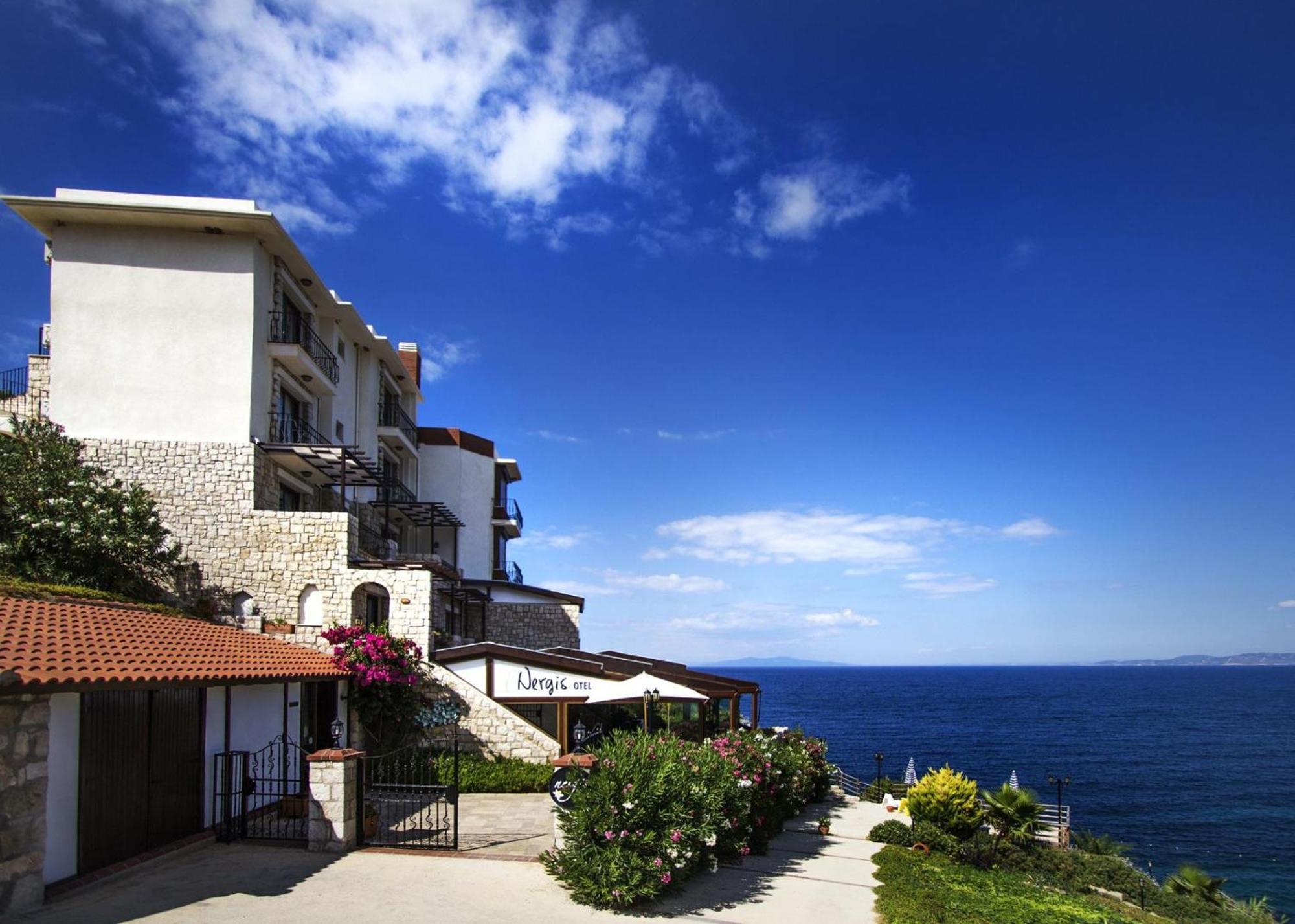 Nergis Hotel Karaburun  Exterior photo