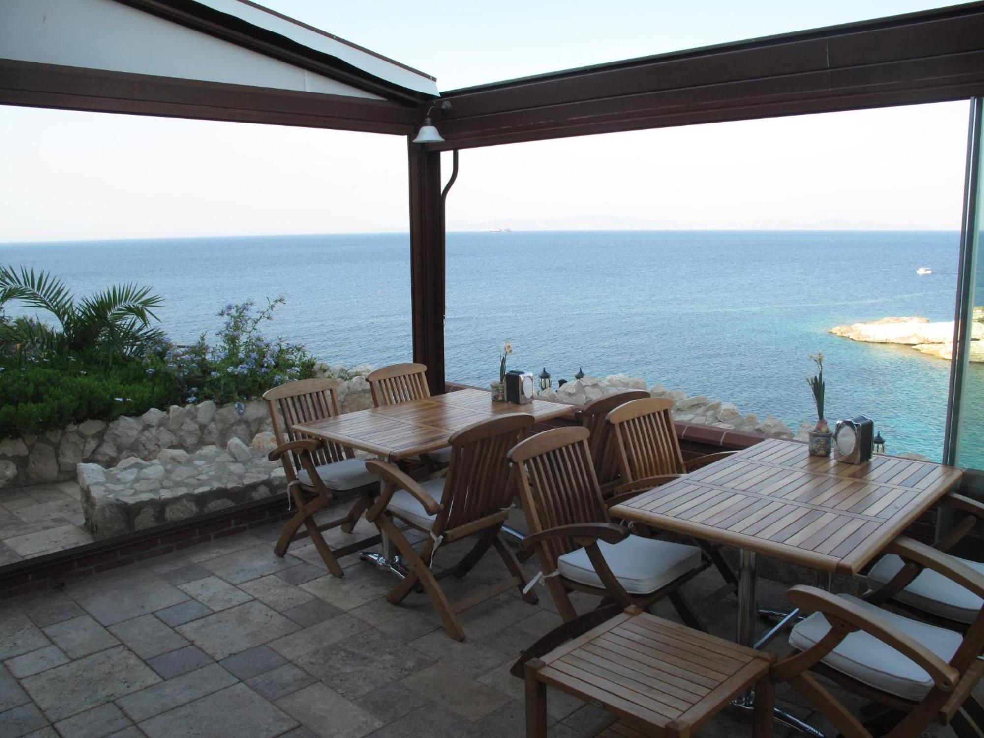Nergis Hotel Karaburun  Exterior photo