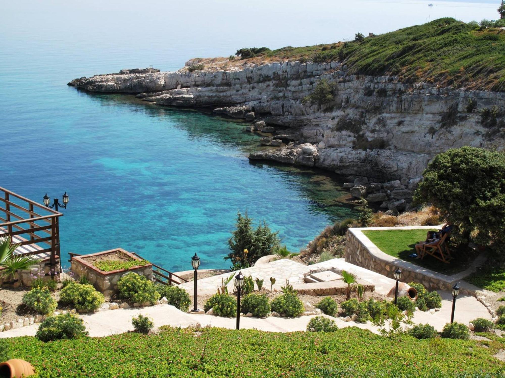 Nergis Hotel Karaburun  Exterior photo