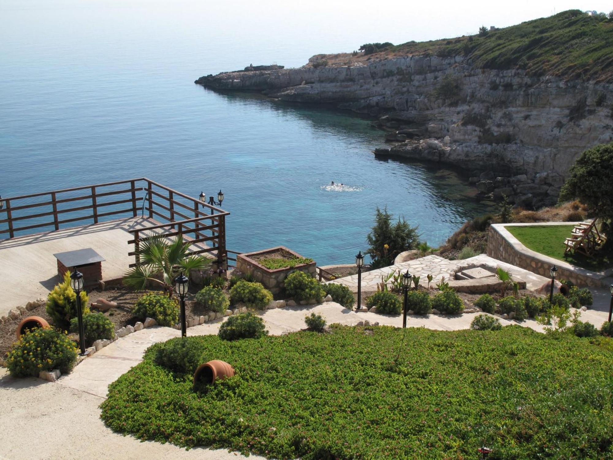 Nergis Hotel Karaburun  Exterior photo