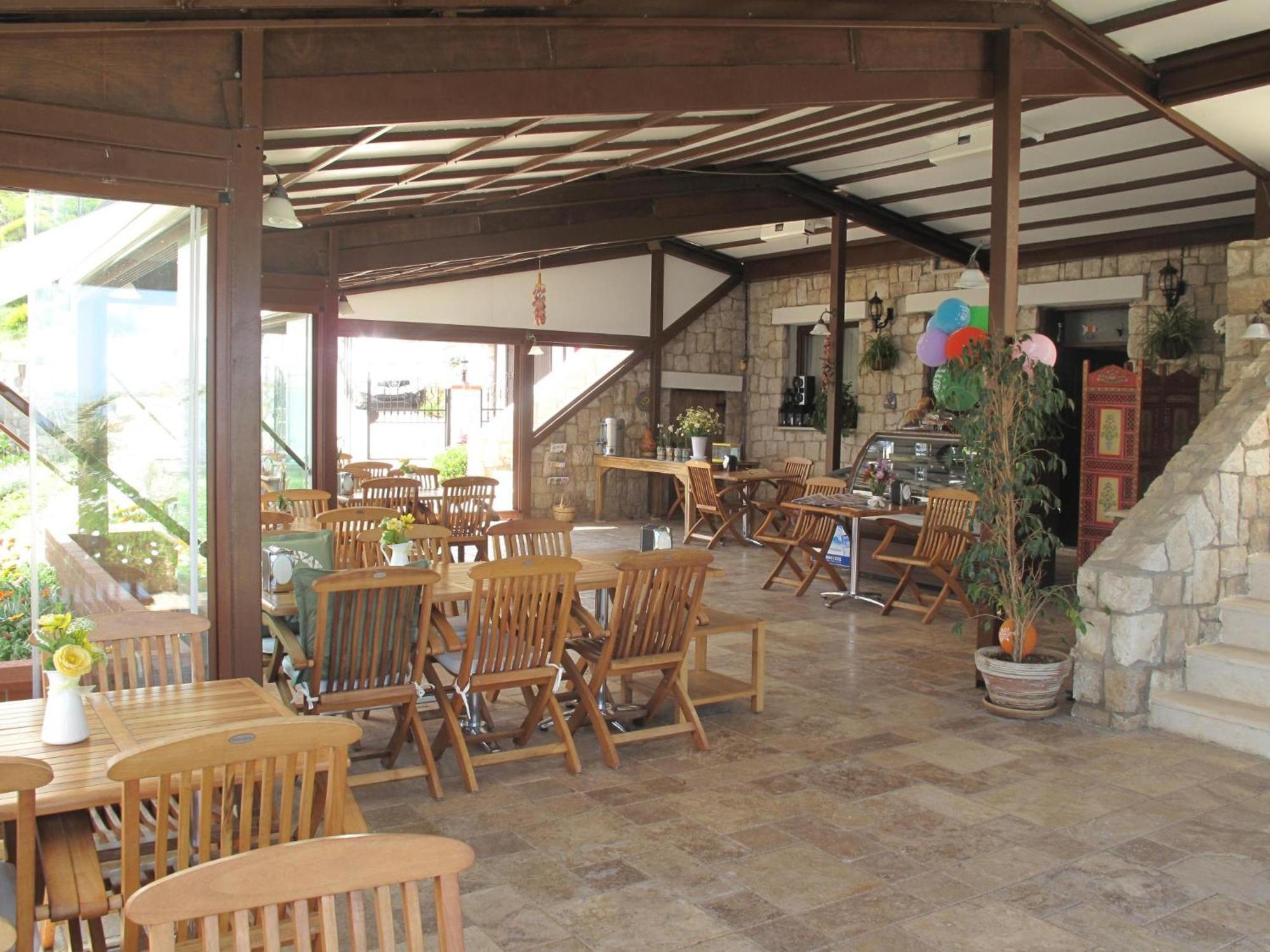 Nergis Hotel Karaburun  Exterior photo