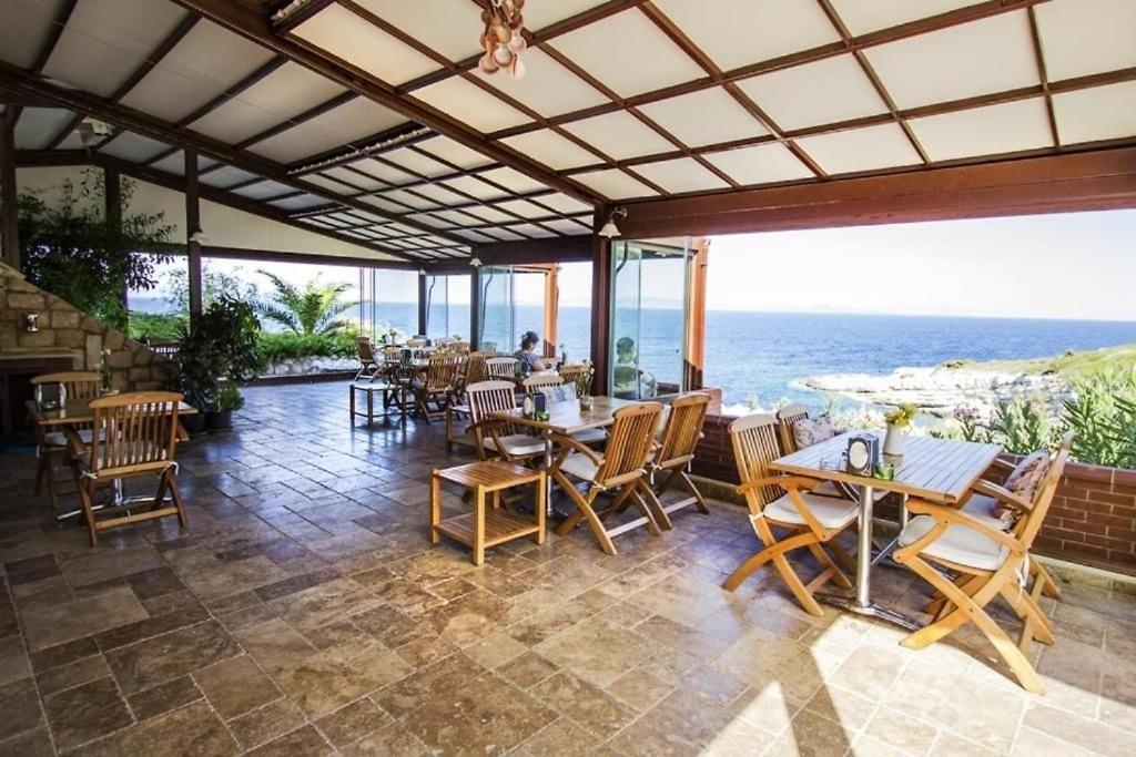 Nergis Hotel Karaburun  Exterior photo