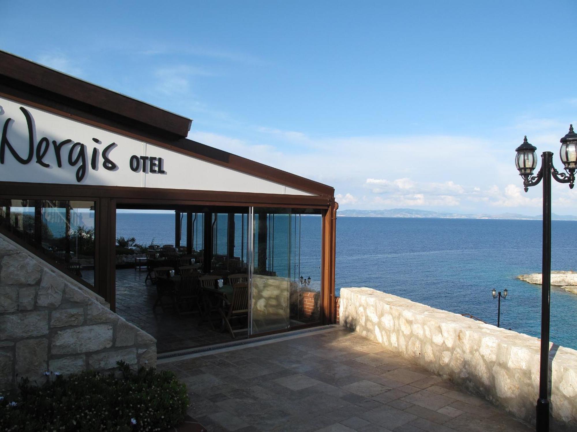 Nergis Hotel Karaburun  Exterior photo